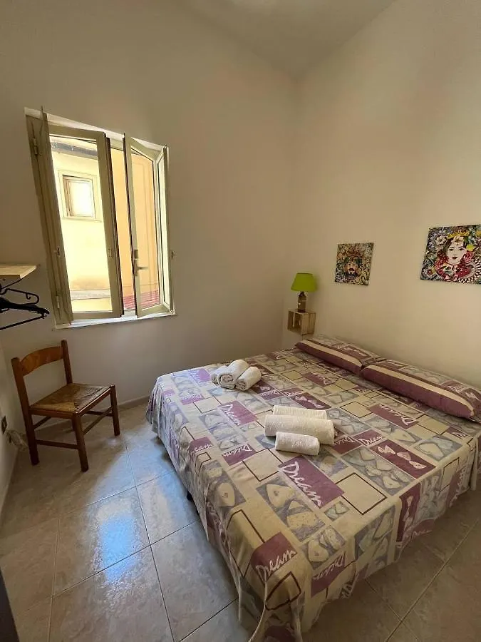 Al Cortile Di Maqueda Apartment Palermo Italy