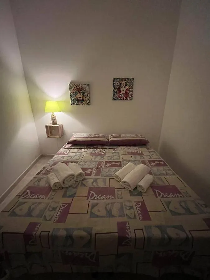 Al Cortile Di Maqueda Apartment Palermo